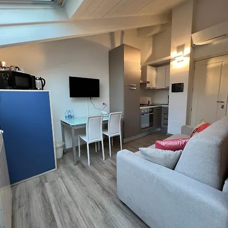 Apartment Sunshine Raggio Di Sole Milan