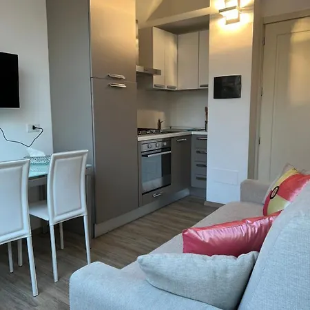 Apartment Sunshine Raggio Di Sole Milan